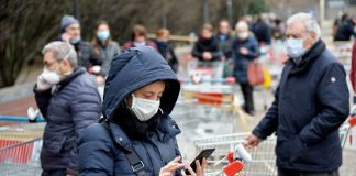 Продление режима самоизоляции в Санкт-Петербурге в октябре 2020 года: Рекомендация работать на удаленке и не выходить из дома горожанам старше 65 лет Черновик