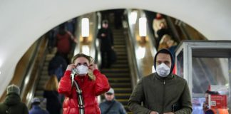 Власти закроют россиян на карантин через две недели? Власти закроют россиян на карантин через две недели?